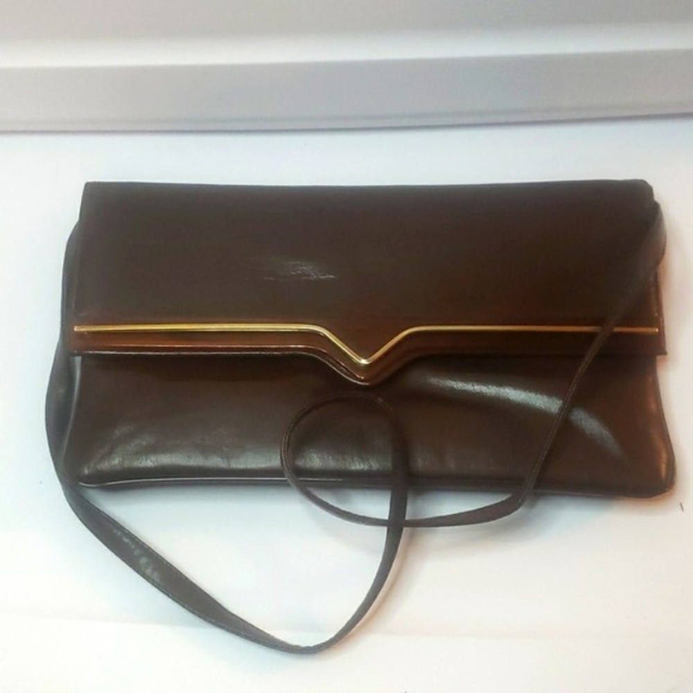 Vintage brown leather clutch w torteshell detail